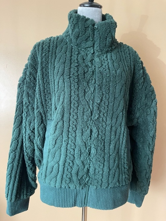 American Eagle Outfitters Sweaters - American Eagle Outfitters Green Sherpa Cable Half-Zip Sweater size medium new